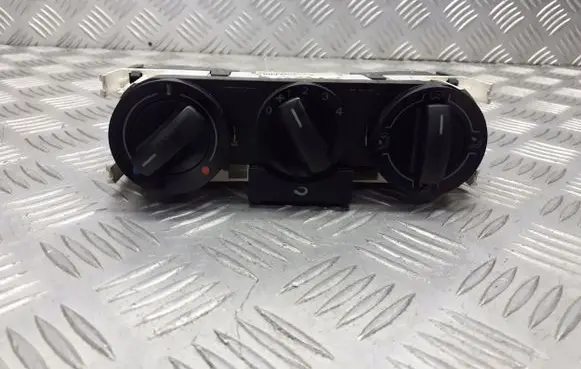 Volkswagen Fox Interior fan control switch 6Q0819045