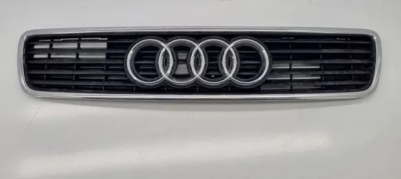 Audi A4 S4 B5 8D Front grill 8D0853651D