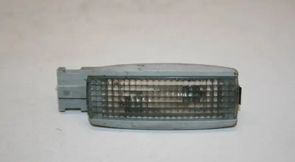 Volkswagen PASSAT B5.5 Other interior light 3B0947113