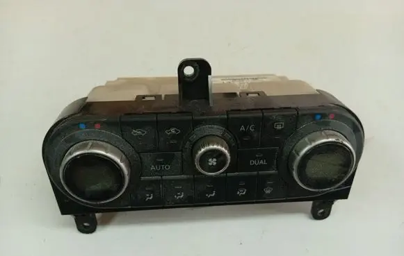 Nissan Qashqai Climate control unit 27500JD400