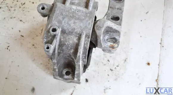 Audi A3 S3 8P Engine mount bracket 1K0199262AS