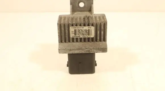 Renault Master III Glow plug pre-heat relay 110678071R