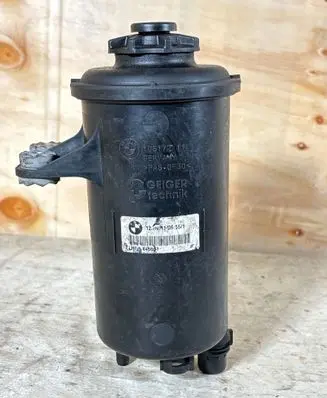 BMW 5 E60 E61 Power steering fluid tank/reservoir 106172 6752963 32416752963