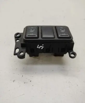Nissan 370Z Seat heating switch 684923AX000