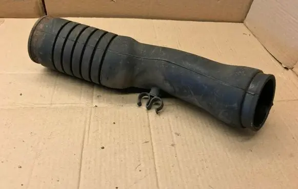 Volkswagen Golf II Air intake duct part 191129627R