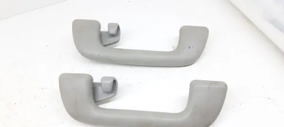 Toyota Avensis T270 Rear interior roof grab handle L1020373