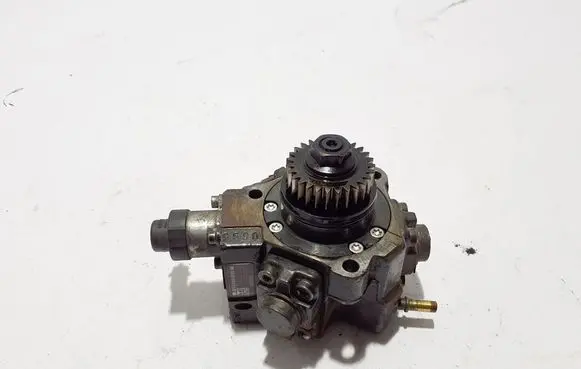 Opel Vivaro Fuel injection high pressure pump 167005114R