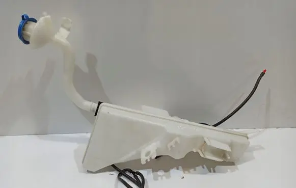 Volvo XC90 Windshield washer fluid reservoir/tank 