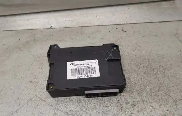 Nissan Primera Air conditioning/heating control unit ED01134710