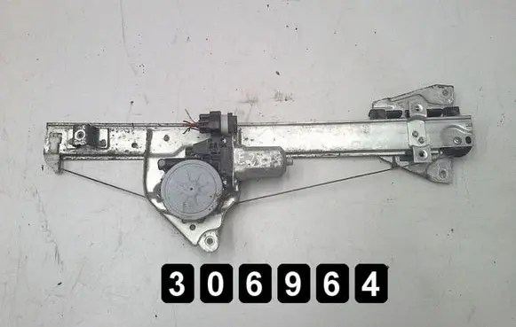Mitsubishi Pajero Front door window regulator with motor MR989948