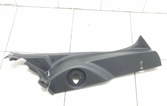 Toyota Auris E180 Rear seat side bottom trim 6255102340