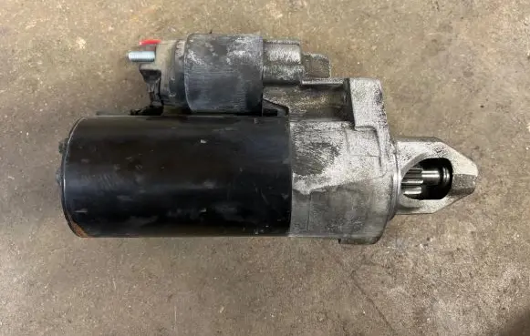 Mercedes-Benz R W251 Starter motor 1005821904