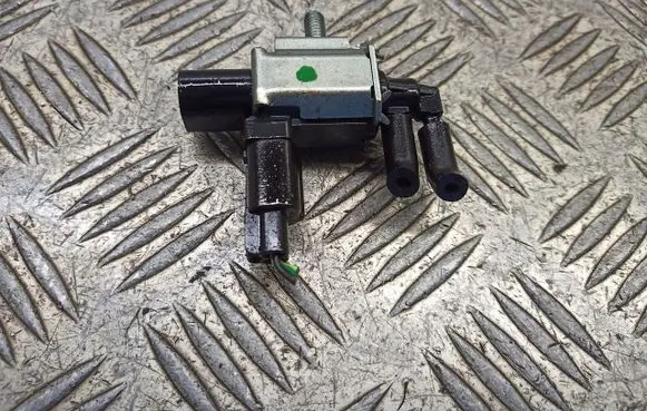 Ford Focus C-MAX Valve vacuum BS7E-9A500