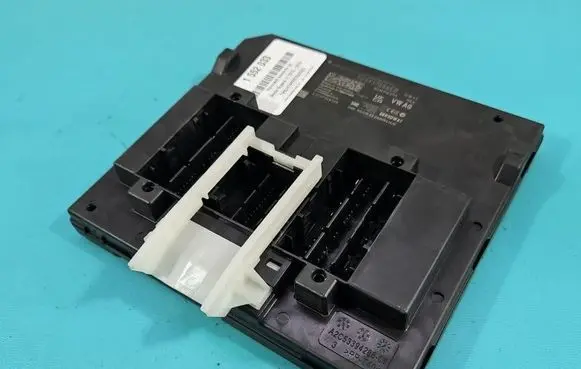 Skoda Superb B8 (3V) Central body control module 5Q0937084EB IMPRK1552033