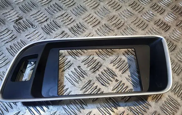 Audi Q5 SQ5 Radio/GPS head unit trim 8R2857186H