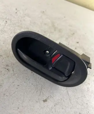 Mitsubishi Colt Front door interior handle