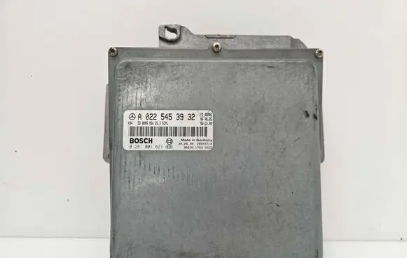 Mercedes-Benz E W210 Engine control unit/module A0225453932 0281001621 28SA3714