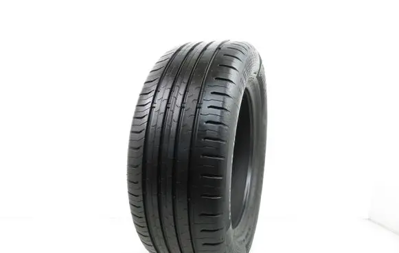 Volkswagen Golf V R16 summer tire 