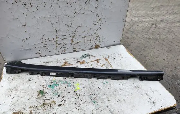 BMW 5 GT F07 Side skirt front trim 