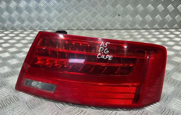 Audi A5 8T 8F Rear/tail lights 8T0945096H
