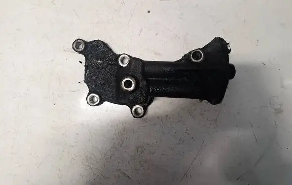 Nissan X-Trail T30 Oil filter mounting bracket 15238BN300