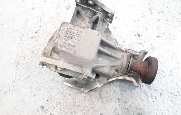 Volvo XC70 Gearbox transfer box case 7527113700