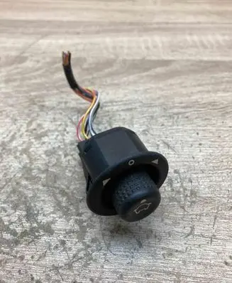 Ford Focus Wing mirror switch 93BG17B676BA K808X WithPlug