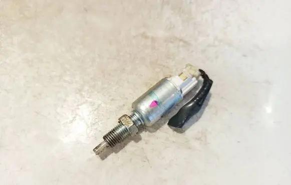 Toyota Hilux (AN10, AN20, AN30) Air conditioning (A/C) pressure sensor 