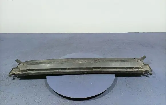 Audi A8 S8 D2 4D Intercooler air guide/duct channel 4N0121331S