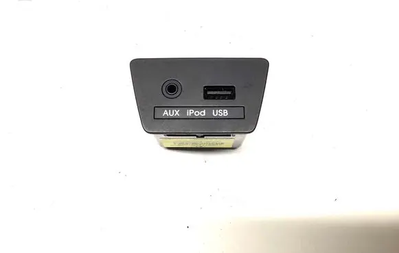 Hyundai ix35 AUX in-socket connector 961102S500