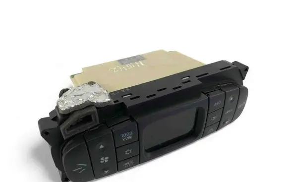 Mitsubishi Carisma Interior fan control switch MR398016