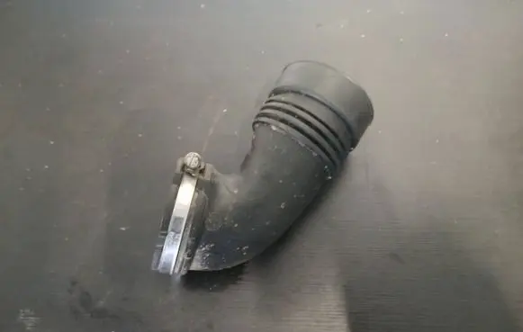 Peugeot 308 Air intake duct part 7563812