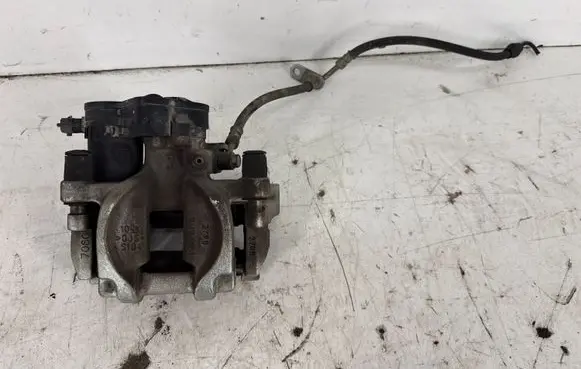 Subaru Outback (BT) Rear brake caliper 26620AN00A