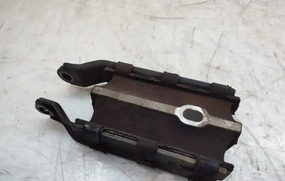 Volvo XC60 Other engine bay part