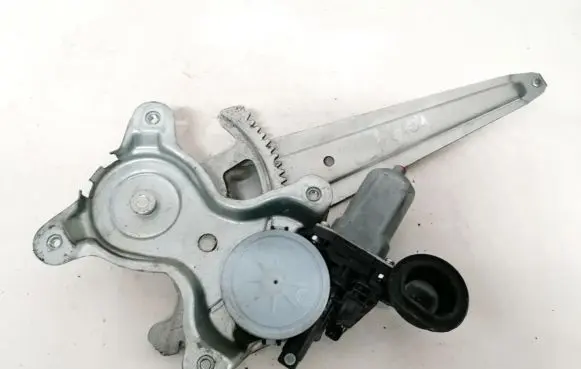 Toyota Urban Cruiser (XP110) Sliding door window regulator with motor 8572035140 85720-35140
