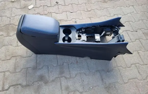 Nissan Qashqai J12 Center console 