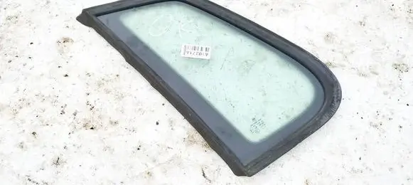 Volkswagen Polo IV 9N3 Rear side window AS2