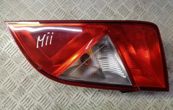 Seat Mii Rear/tail lights 15612F 154302988 1SL945096K