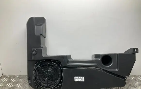 Audi A4 S4 B8 8K Subwoofer speaker 8T8035382