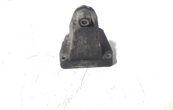 Mercedes-Benz S W220 Engine mounting bracket A6282230104
