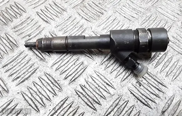 Suzuki Grand Vitara II Fuel injector