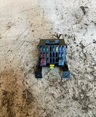 Mazda Premacy Fuse module FB500900Y