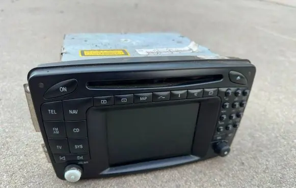 Mercedes-Benz Vito Viano W639 Radio/CD/DVD/GPS head unit A2038275242 7612001530