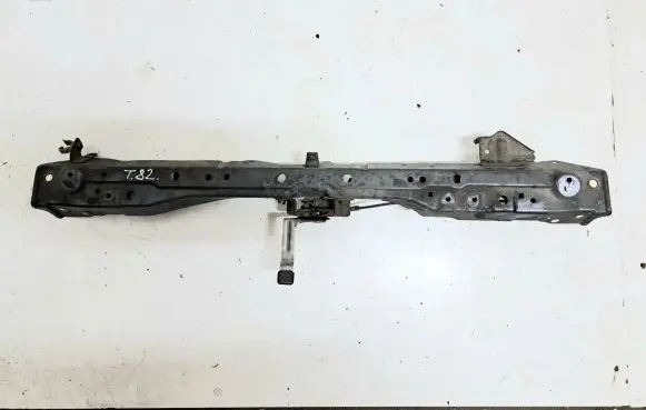 Top upper radiator support slam panel