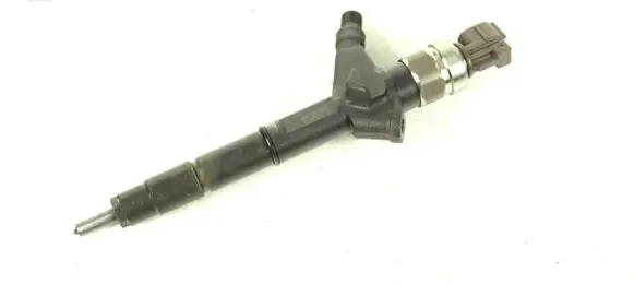 Nissan X-Trail T30 Fuel injector AW402 AW4