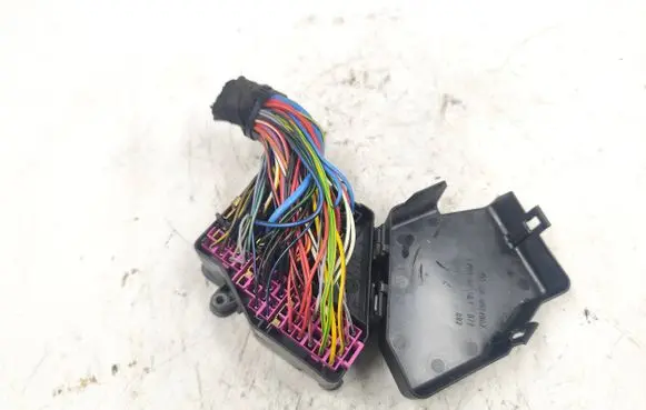 Skoda Octavia Mk1 (1U) Fuse module 8D1941824