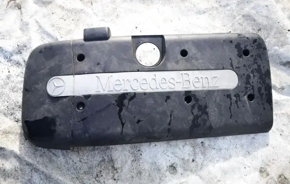 Mercedes-Benz C W203 Engine cover (trim) a6130100367