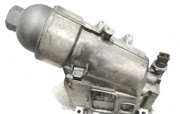 BMW 5 E60 E61 Engine oil radiator 7805391