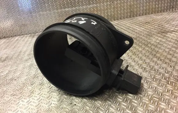 BMW 5 E60 E61 Mass air flow meter 7805415