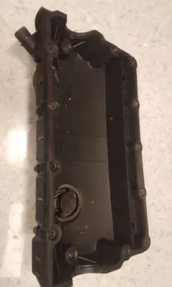 Audi A4 S4 B5 8D Rocker cam cover 038103469AA 038103475S